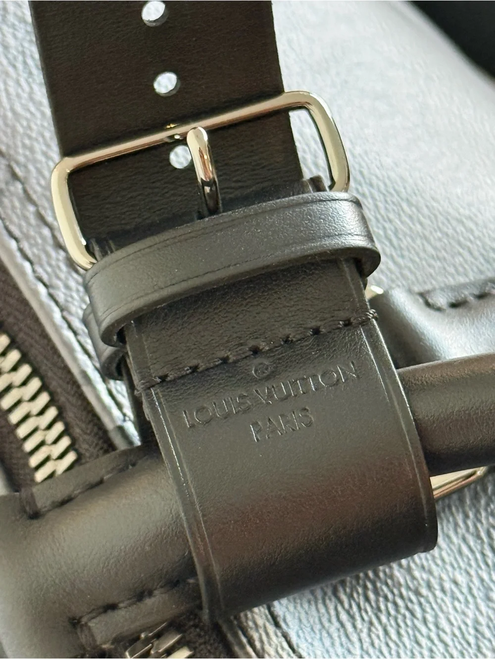 LOUIS VUITTON Keepall 50 Bandoulière in Monogram Eclipse Reverse - 💯 AUTHENTIC